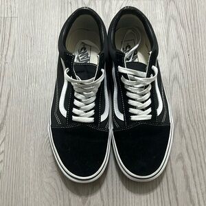 Old Skool Vans Black & White Shoes Size 11 Some Marks Still Nice